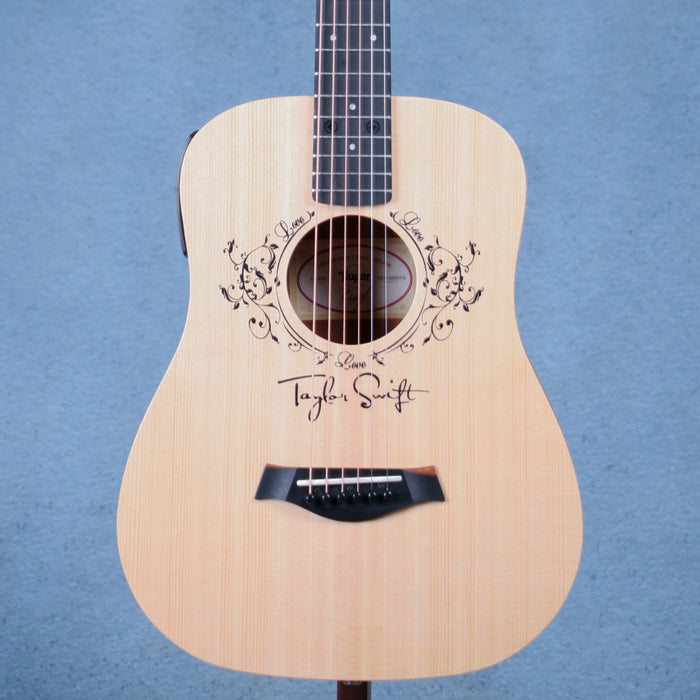 Taylor TSBTe Taylor Swift Signature Baby Acoustic - 2211223005