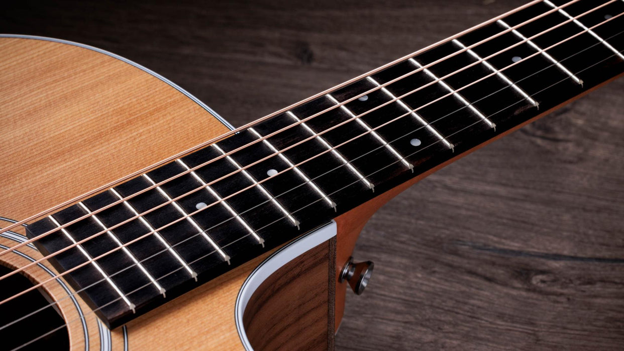 Taylor 214ce Grand Auditorium Spruce/Walnut Acoustic Electric Guitar