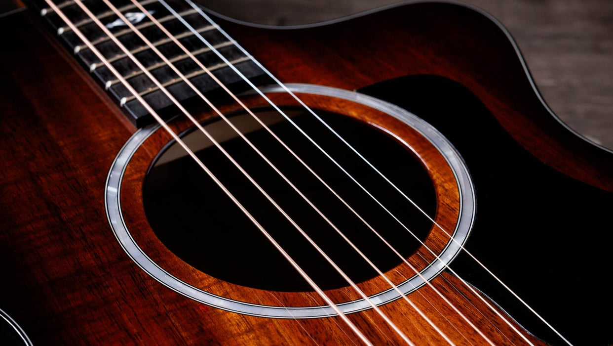 Taylor 222ce-K DLX Grand Concert Acoustic Electric Guitar