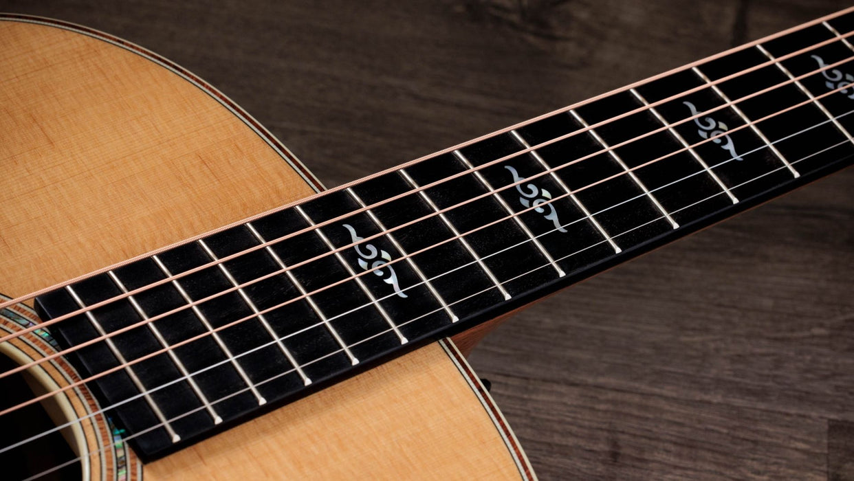 Taylor Gold Label 814e Spruce / Koa Super Auditorium Acoustic Electric Guitar