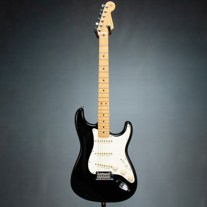 Fender 2015 American Standard Stratocaster w/Case - Black - Preowned