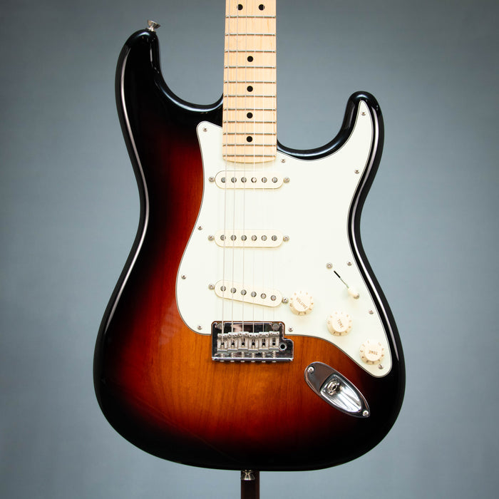 Fender American Professional Stratocaster w/Case - 3 Tone Sunburst - Preowned