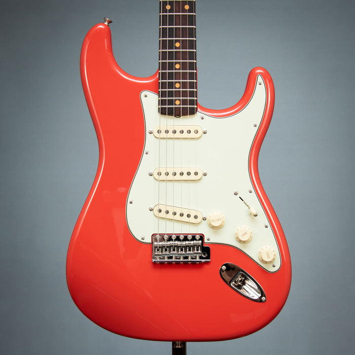 Fender 2025 Limited Edition FSR American Vintage II 1961 Stratocaster Flame Neck w/Case - Fiesta Red - Preowned