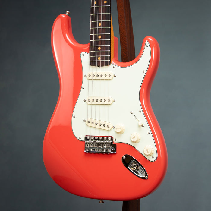 Fender 2025 Limited Edition FSR American Vintage II 1961 Stratocaster Flame Neck w/Case - Fiesta Red - Preowned