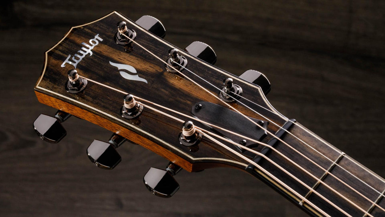 Taylor 812ce Grand Concert Acoustic Electric Guitar